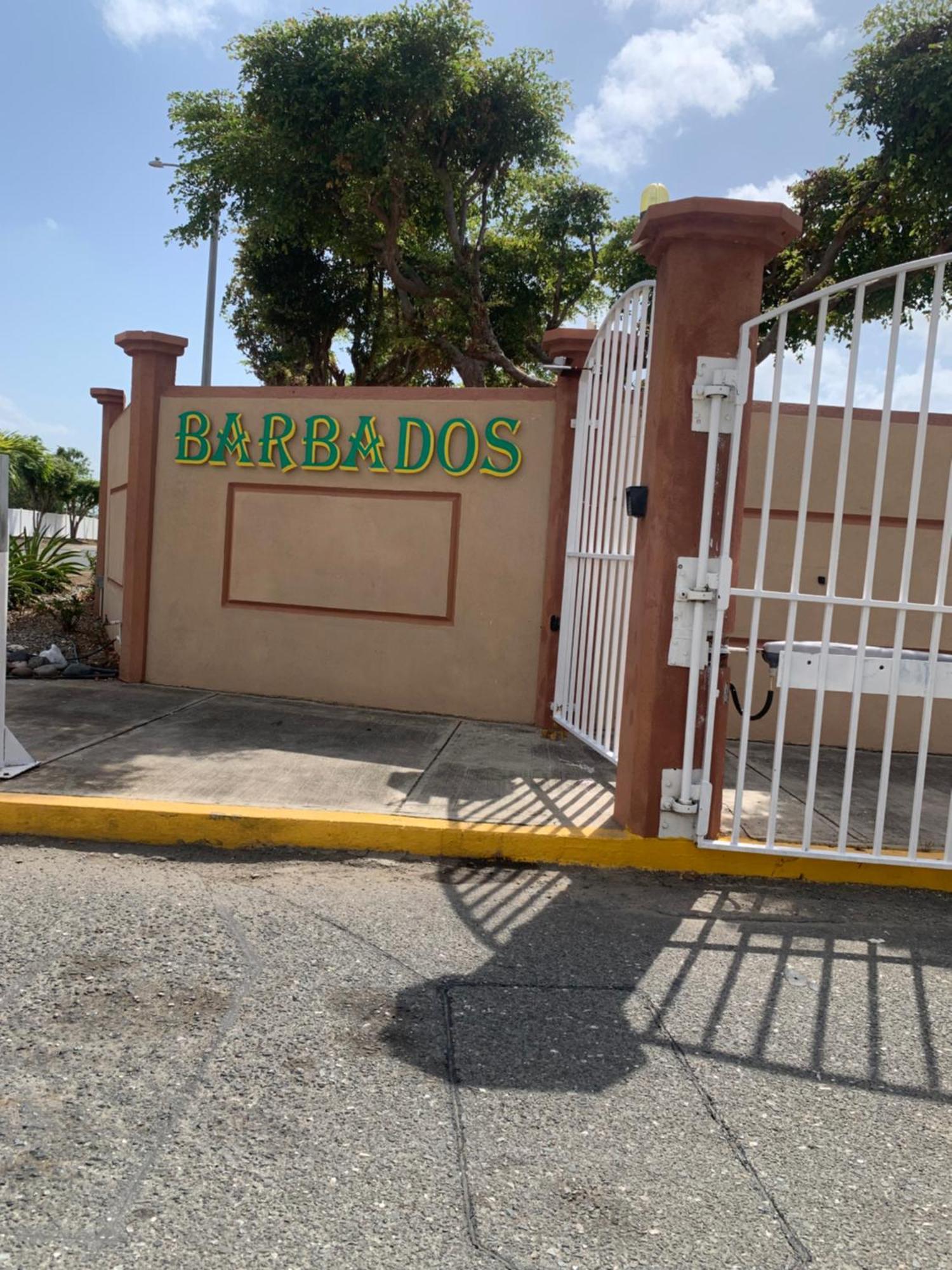 Hotel Caribbean Escape Portmore Exterior foto